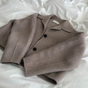 Elegant Women's Tan Jacket